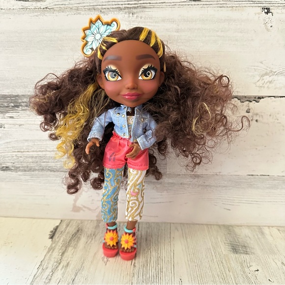 Just Play Other - Just Play Art Squad VANNAH 10-inch Doll with Shoes
